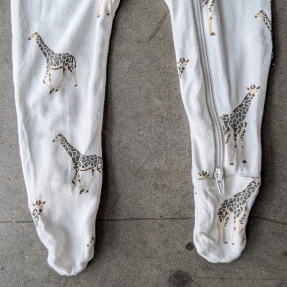 Kyte Baby Bamboo White Giraffe Print Double Zipper Footie Onesie 0-3M - Picture 4 of 6